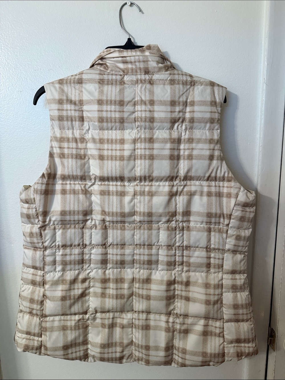 Patagonia Plaid Quilted Puffer Vest - Cream & Tan - Picture 3 of 3